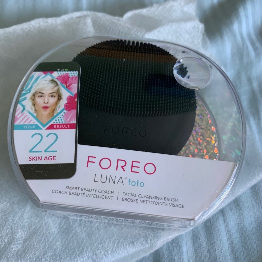 Foreo Luna fofo smart cleansing brush